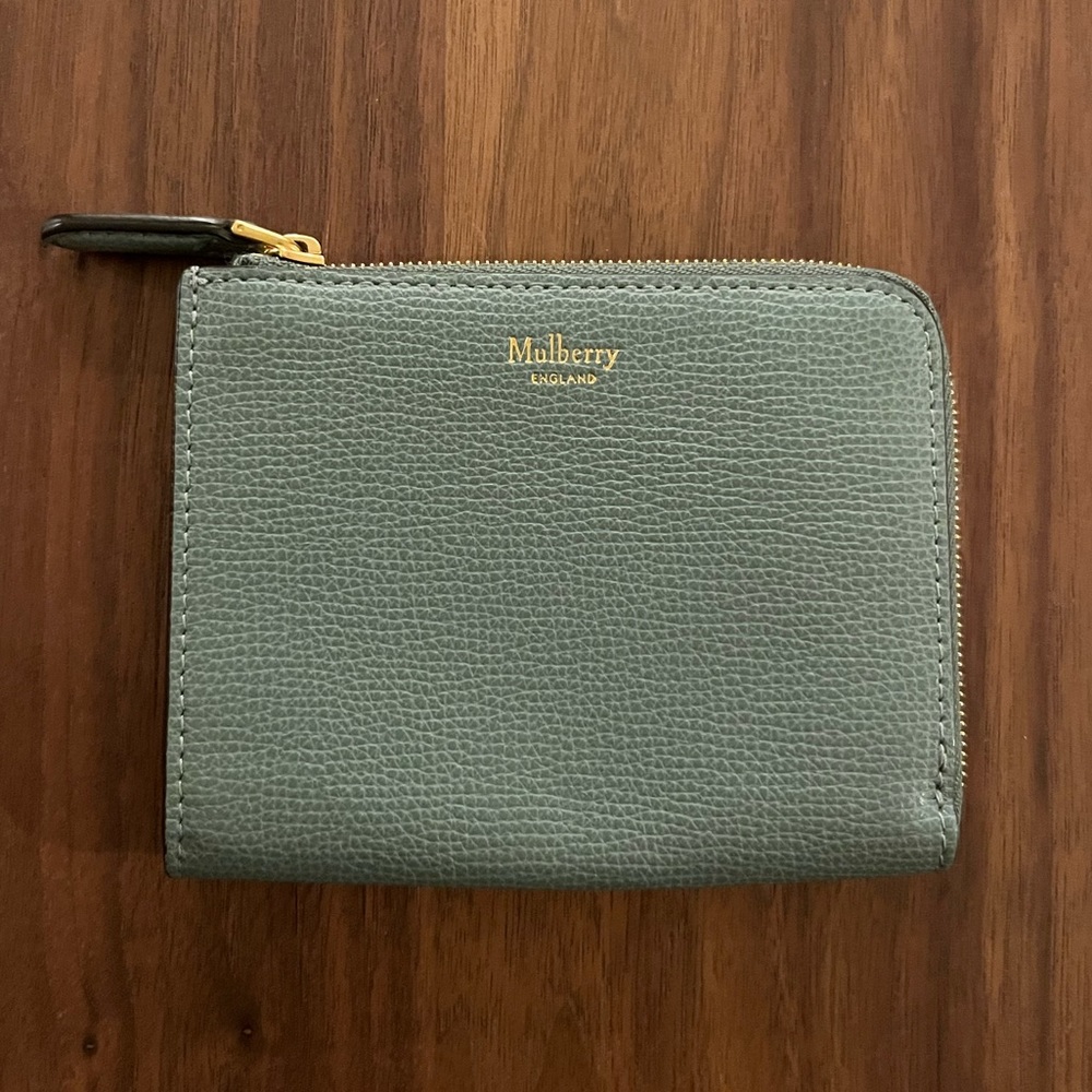 Light blue Mulberry zippered coin purse, good condition